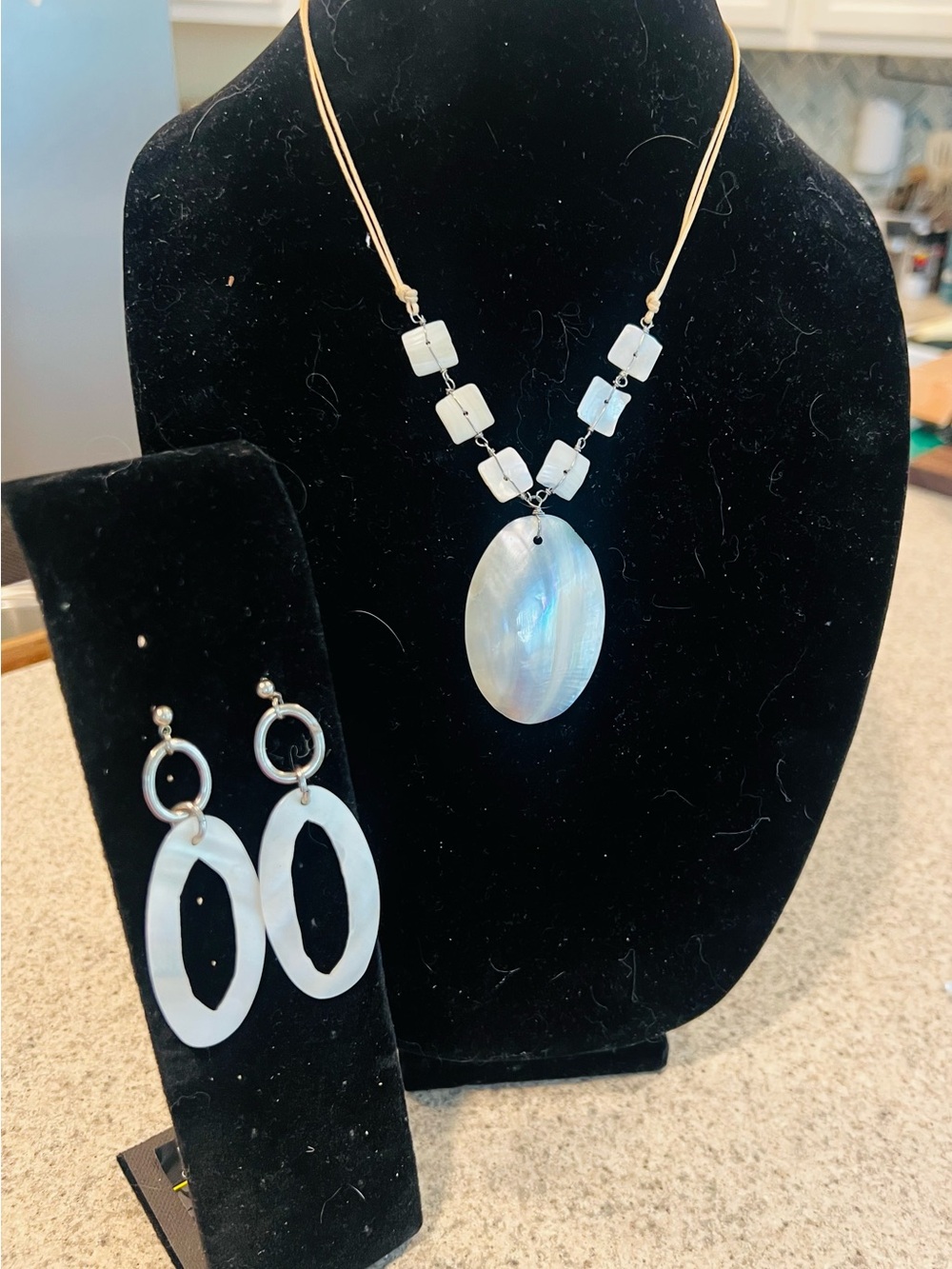 White Iridescent Shell Pendant Necklace and Earrings Set